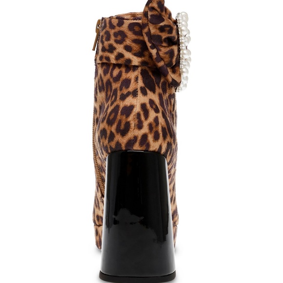 ★Betsey Johnson★海外セレブに大人気★IDRIS★ブーツ Betsey Johnson booties Idris